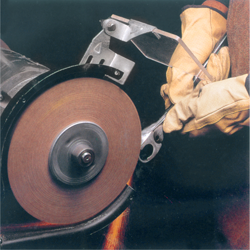 Scotch-Brite Cut & Polish Wheels, 6" Dia. x 1" W, 1" Arbor, Aluminum Oxide Distribution Jean Lapalme