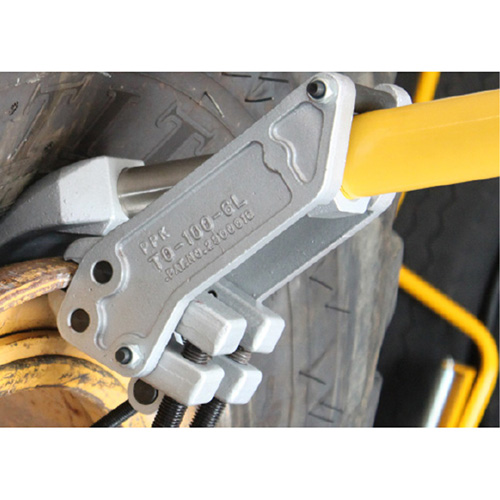 D&eacute;monte-talons hydraulique OTR pour pneu g&eacute;ant s&eacute;rie Pro Distribution Jean Lapalme