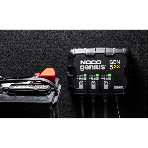 Chargeur de batterie embarqu&eacute; &agrave; 3 sorties de 15 amp&egrave;res Gen5X3 Genius Distribution Jean Lapalme