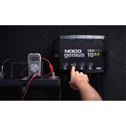 Chargeur de batterie embarqu&eacute; &agrave; 4 sorties de 40 amp&egrave;res GenPro10X4 Genius Distribution Jean Lapalme