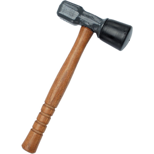 Marteau &agrave; pneus robuste avec manche en bois T35 Distribution Jean Lapalme