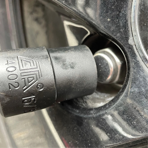 Emergency Lug Nut Remover Distribution Jean Lapalme