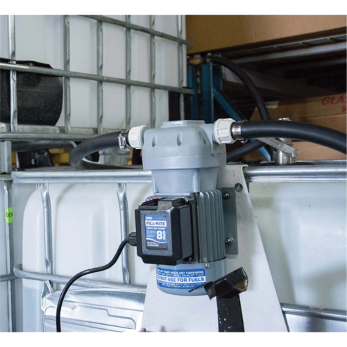 Pompe de transfert de fluide d'&eacute;chappement diesel (DEF) 115 V CA avec support pour cuve GRV et pistolet Distribution Jean Lapalme