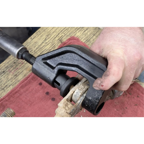 Presse-axe de chape de frein pour camions de classes 6 &agrave; 8 Distribution Jean Lapalme