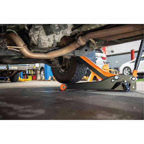 Cric rouleur &agrave; levage &eacute;lev&eacute; avec manche en 2 morceaux, 3,5 tonne(s) Capacit&eacute;, 3-7/20" Abaiss&eacute;e, Hydraulique &agrave; main Distribution Jean Lapalme
