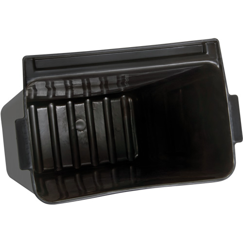 Clip-On Utility Bucket, 29.6 Quarts, Plastic Distribution Jean Lapalme