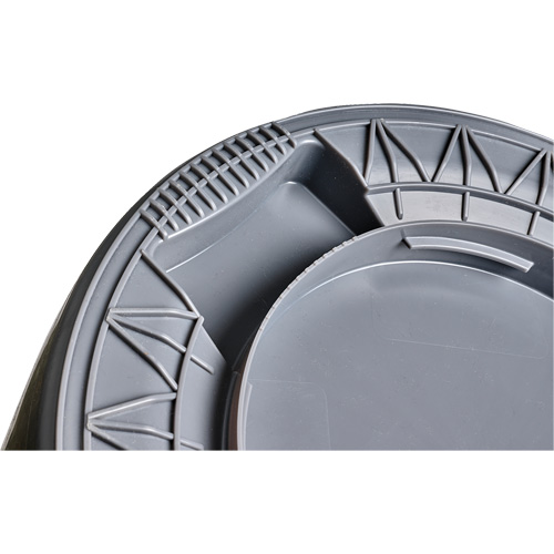 Grey Titan Garbage Container, Plastic, 20 US gal. Distribution Jean Lapalme