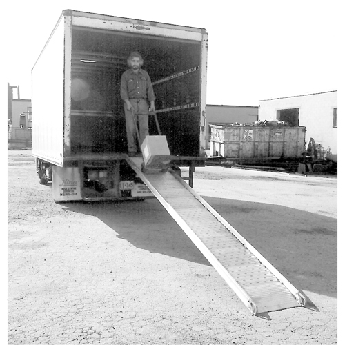 Aluminum Walk ramps with Perforated Traction Grip, 2000 lbs. Capacity, 38" W x 8' L Distribution Jean Lapalme