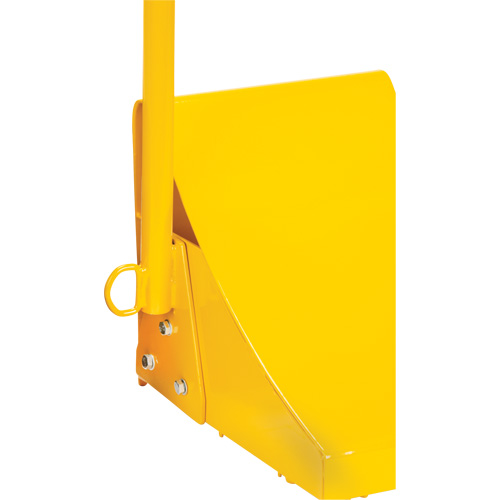 Ice Chock with Ergonomic Handle, Steel, Yellow, 8-1/16" W x 10-5/8" D x 8-13/16" H Distribution Jean Lapalme