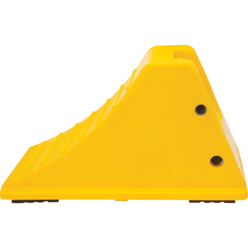 Cales de roue avec surface antid&eacute;rapante en caoutchouc, Polyur&eacute;thane, Jaune, 11-1/4" la x 21" p x 12-1/4" h Distribution Jean Lapalme
