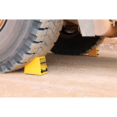Checkers Safety Heavy-Duty Ultra Class Mining Wheel Chock, HDPE, Yellow, 14-1/2" W x 17-1/2" D x 16" H Distribution Jean Lapalme