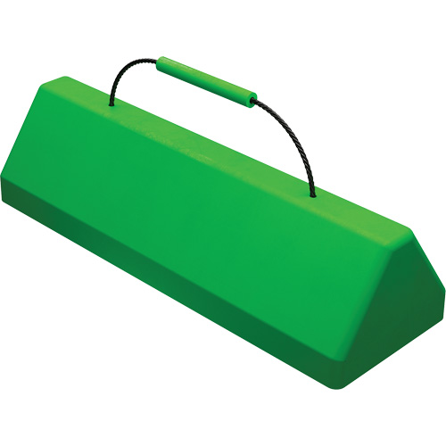 Cale de roue pour avion Checkers Safety SafeRay avec poign&eacute;e &agrave; c&acirc;ble, Ur&eacute;thane, Vert fluorescent, 24" la x 8" p x 6" h Distribution Jean Lapalme