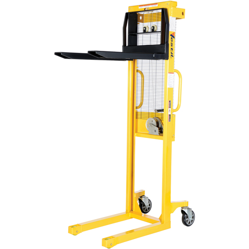 Gerbeur manuel, Fonctionnement Treuil manuel, Capacit&eacute; 770 lb, Lev&eacute;e max 60" Distribution Jean Lapalme