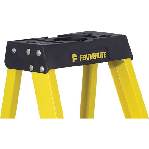 Industrial Heavy-Duty Stepladders (6400 Series), 4', Fibreglass, 300 lbs. Capacity, Type 1A Distribution Jean Lapalme
