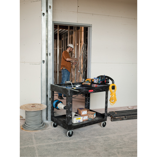 Chariot utilitaire robuste - 4500-88, 2 tiers, 17-1/8" x 33-1/4" x 39", Capacit&eacute; 500 lb Distribution Jean Lapalme