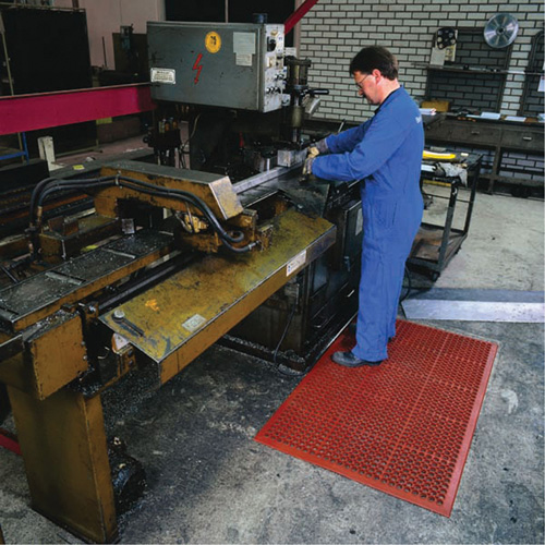 Competitor Series Mats, Slotted, 3' x 5' x 7/8", Orange, Natural Rubber Distribution Jean Lapalme
