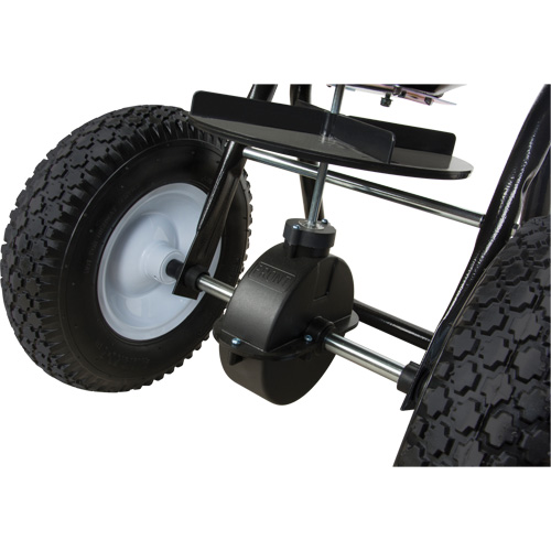 Broadcast Spreader, 11000 sq. ft., 50 lbs. capacity Distribution Jean Lapalme