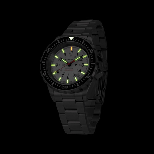 Grande montre automatique de plong&eacute;e &eacute;dition arctique GSAR avec bracelet en acier inoxydable, Num&eacute;rique, &agrave; piles, 41 mm, Argent Distribution Jean Lapalme