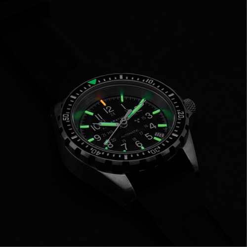 Steel Navigator with Date on Black 3-Piece Rubber Strap Kit, Digital, Battery Operated, 36 mm, Black Distribution Jean Lapalme