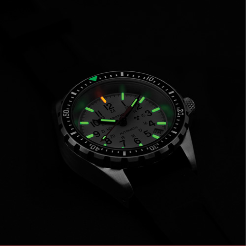Arctic Edition Medium Diver's Automatic, Digital, Battery Operated, 36 mm, Black Distribution Jean Lapalme