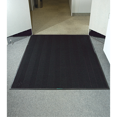 Waterhog&reg; Eco Elite Matting, Wiper/Scraper, 4' x 6' x 3/8", Black Smoke Distribution Jean Lapalme