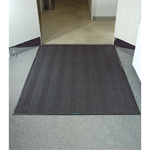 Tapis WaterHog Max Classic &agrave; motif chevrons, Essuie-pieds/grattoir, 3' x 8' x 3/8", Cendre grise Distribution Jean Lapalme