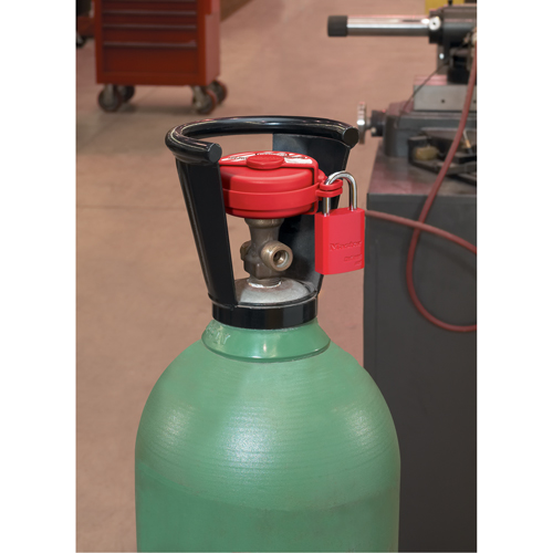 Pressurized Valve Lockout, Gas Cylinder Type Distribution Jean Lapalme