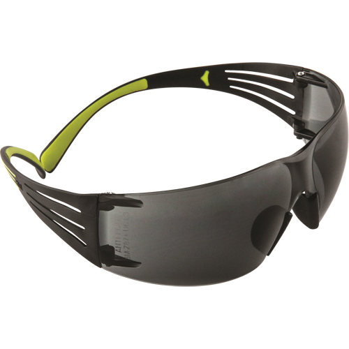 Lunettes de s&eacute;curit&eacute; SecureFit s&eacute;rie 400, Lentille Grise/fum&eacute;e, Antibu&eacute;e/Anti-&eacute;gratignures, ANSI Z87+/R&eacute;pond ou surpasse la norme CSA Z94.3 Distribution Jean Lapalme