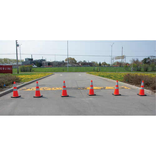 Traffic Cone, 28", Orange, 4" & 6" Reflective Collar(s) Distribution Jean Lapalme