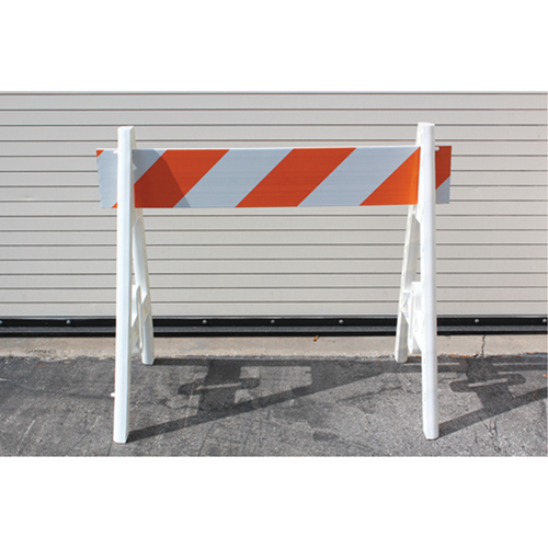 Barricades, En A, 48" lo x 40" h, Orange/Blanc Distribution Jean Lapalme