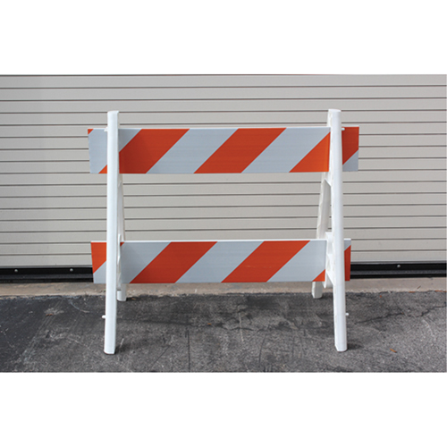 Barricades, En A, 72" lo x 40" h, Orange/Blanc Distribution Jean Lapalme