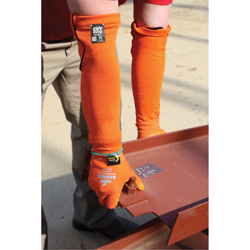 Memphis&reg; Sleeves, Kevlar&reg;, 18", ASTM ANSI Level A5, Orange Distribution Jean Lapalme