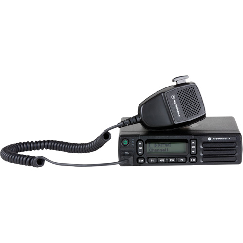 Radio et r&eacute;p&eacute;teur de s&eacute;rie CM300d Distribution Jean Lapalme