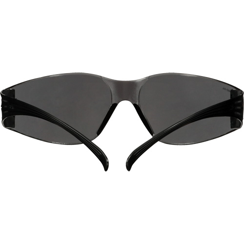 Lunettes de protection de s&eacute;rie 100 SecureFit, Lentille Gris, Antibu&eacute;e/Anti-&eacute;gratignures, ANSI Z87+/R&eacute;pond ou surpasse la norme CSA Z94.3 Distribution Jean Lapalme