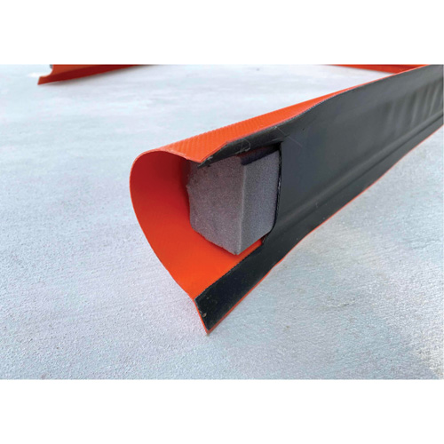 Ultra-Berm Builder Plus avec bandes de montage et ancrages Distribution Jean Lapalme