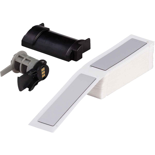 &eacute;tiquettes sur&eacute;lev&eacute;s pour panneaux, Polyester, 1" lo x 4" h, Blanc Distribution Jean Lapalme
