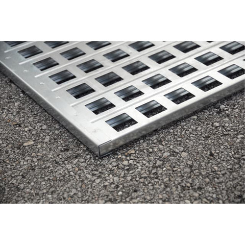 Ultra-Spill Pallet en acier, 4 barils, Capacit&eacute; de d&eacute;versement 68 gal. US, 49,1" x 47,1" x 10,9" Distribution Jean Lapalme