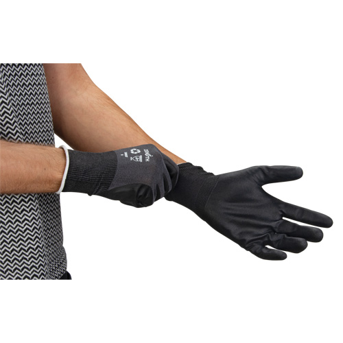 Eco-Friendly Breathable Coated Gloves, 9, Foam Nitrile Coating, 21 Gauge, Nylon/RPET Shell Distribution Jean Lapalme