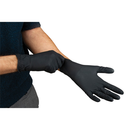Gants d'examen de poids lourd &agrave; prise tactile, Petit, Nitrile, 8 mils, Sans poudre, Noir, Classe 2 Distribution Jean Lapalme