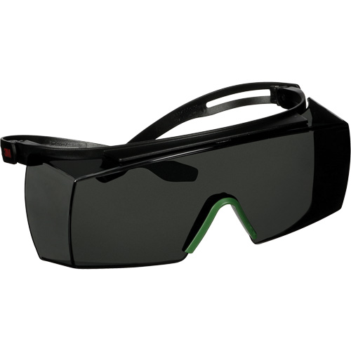 Lunettes de s&eacute;curit&eacute; SecureFit s&eacute;rie 3700 SF3730AS-BLK, Lentille Gris/IR 3.0, Anti-&eacute;gratignures, ANSI Z87+/R&eacute;pond ou surpasse la norme CSA Z94.3 Distribution Jean Lapalme