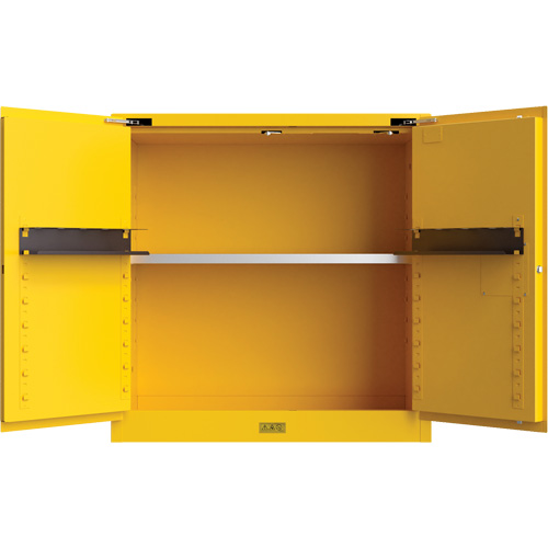 Utili-Guard+ Flammable Safety Cabinet, 30 gal., 1 Door, 43" W x 44" H x 22" D Distribution Jean Lapalme