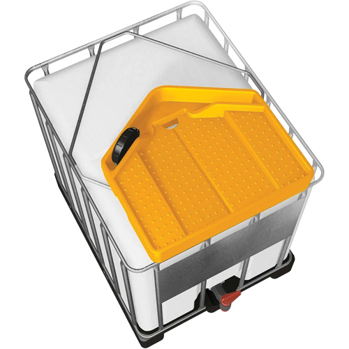 Grand entonnoir jaune en poly&eacute;thyl&egrave;ne r&eacute;sistant aux produits chimiques pour GRV, capacit&eacute; de 3,9 gal. Distribution Jean Lapalme