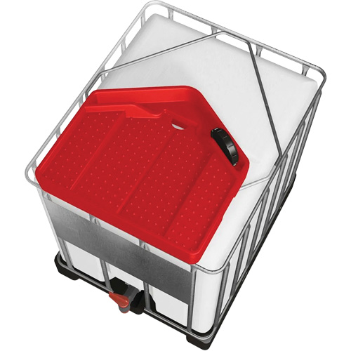 Grand entonnoir rouge en poly&eacute;thyl&egrave;ne r&eacute;sistant aux produits chimiques pour GRV, capacit&eacute; de 3,9 gal. Distribution Jean Lapalme