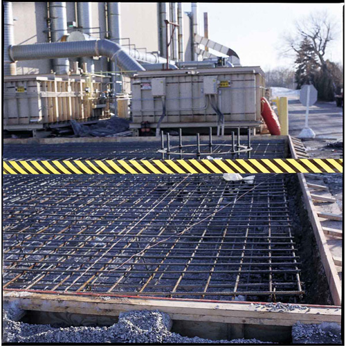 Ruban pour barricade, Anglais, 3" la x 200' lo, 3 mils, Noir sur jaune Distribution Jean Lapalme