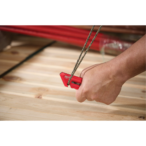 Couteau utilitaire compact pour usage multiple Distribution Jean Lapalme