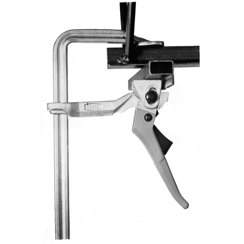 Serre-joints &agrave; levier (s&eacute;rie LC), 8" (203,2 mm), Force de serrage 660 lb Distribution Jean Lapalme