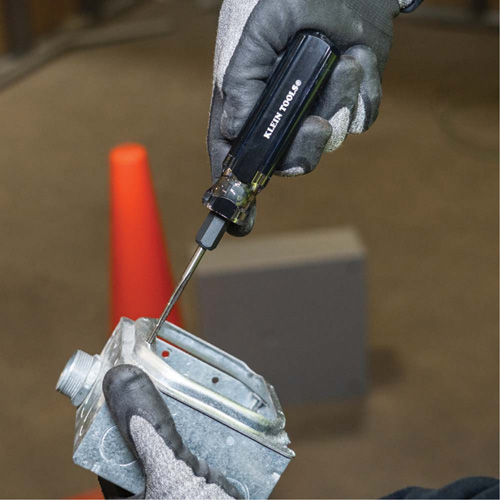Outil de taraudage, Acier au carbone, Filet 6-32/8-32/10-24/12-24/10-32/1/4-20 Distribution Jean Lapalme