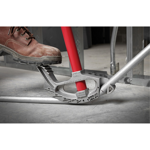 Machine &agrave; plier les conduits en aluminium Distribution Jean Lapalme