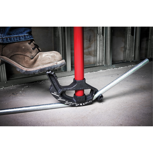 Machine &agrave; plier les conduits en fer Distribution Jean Lapalme
