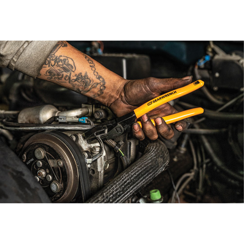 PITBULL Dipped Handle Lineman's Pliers Distribution Jean Lapalme